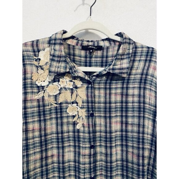 Andree By Unit Top Womens 2X Blue Plaid Embroidered Roll Tab Sleeve Grunge Boho - Picture 2 of 8